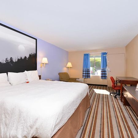 Super 8 By Wyndham Caryville Tn Room photo